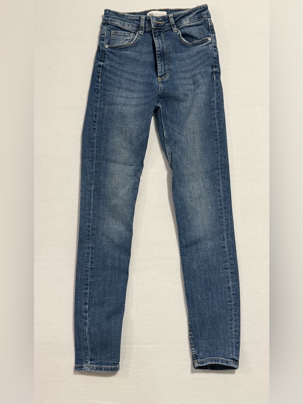 Zara Women's Medium Blue Jeans Size 4 GUC
